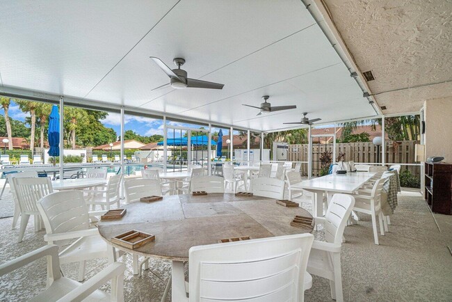 Building Photo - 5944 Forest Grove Dr