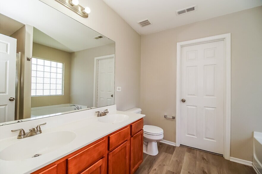 Building Photo - 4506 Carnfeld Ln