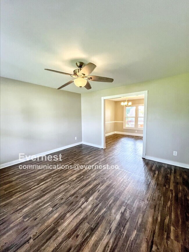 Building Photo - 800 Keystone Dr