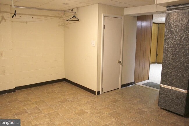 Building Photo - 1120 Linkside Dr