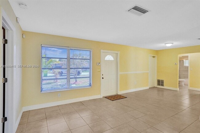 Building Photo - 7131 NW 24th Pl