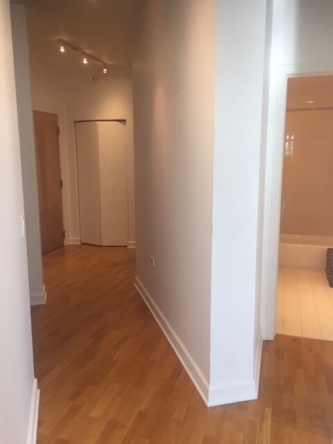 Building Photo - 1629 S Prairie Ave