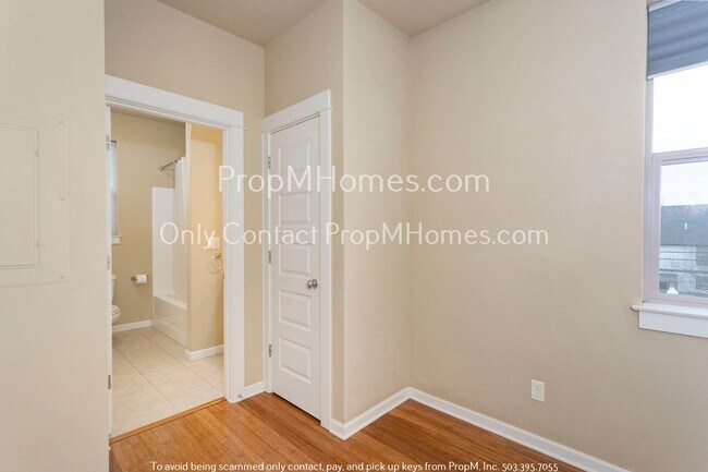 Building Photo - Charming Three Bedroom Home in Arbor Lodge!