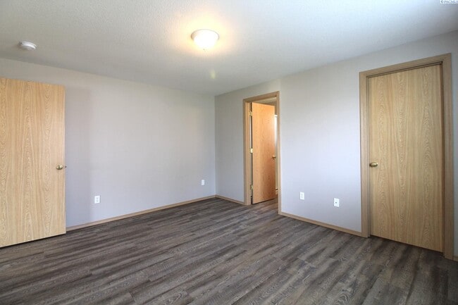 Building Photo - West Pasco 3 bed/2 bath Home