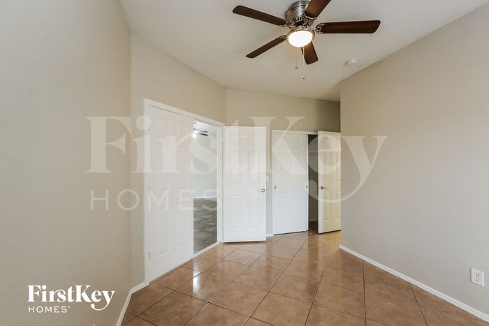 Building Photo - 5616 S 55th Ln
