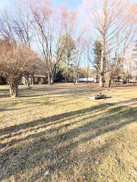 Building Photo - 195 Wall St