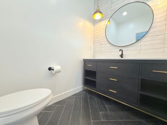 Building Photo - Beautifully Renovated 3-Bedroom Home in We...