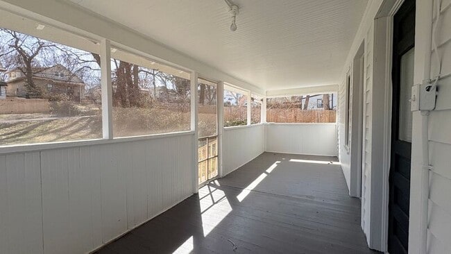 Building Photo - 201 S Crysler Ave