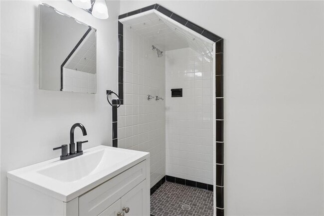 Building Photo - 4775 Merlendale Ct NW
