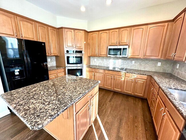 Building Photo - 311 Palmerston Ln