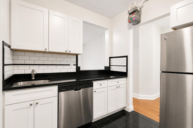 Floorplan - 300 Fort Washington Avenue