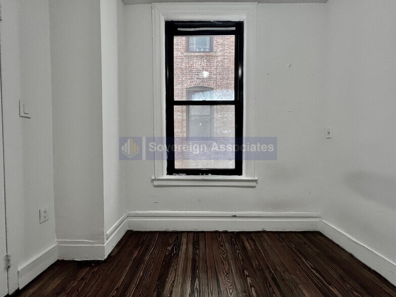 Building Photo - 188 Claremont Ave