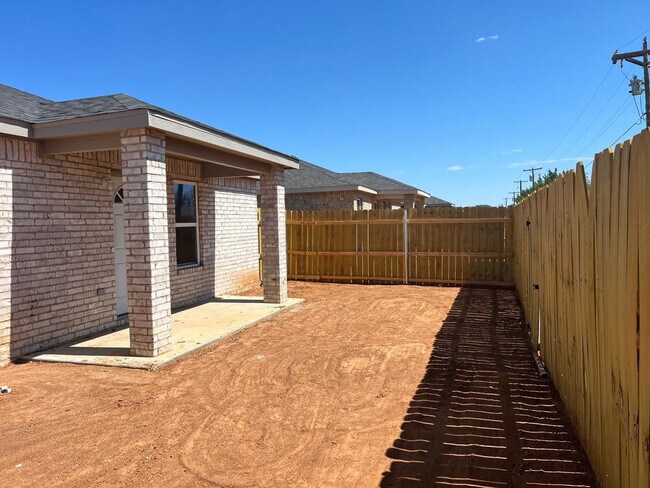 Building Photo - 7441 4th St