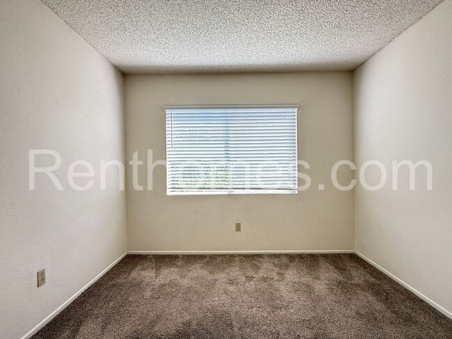 Building Photo - 10515 Carrington Dr