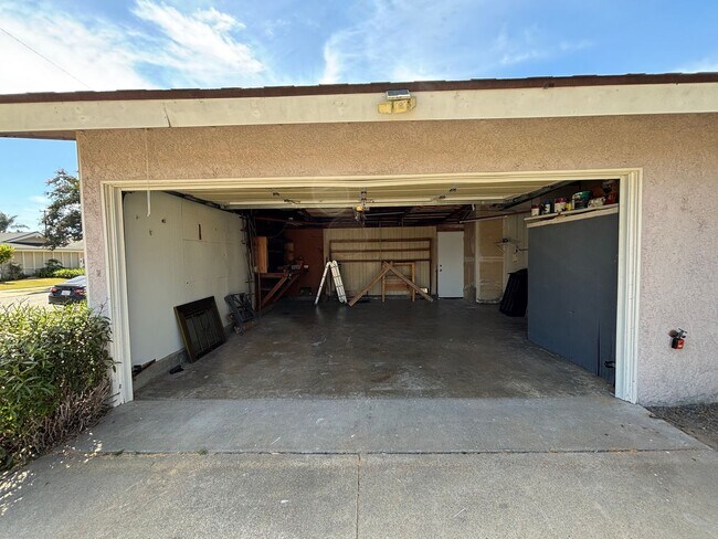 Building Photo - 12281 Casper St