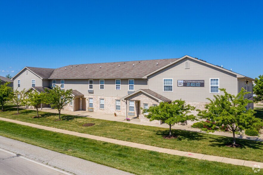 Wellington Place 902 Newcastle Dr Champaign IL 61822 Apartment Finder