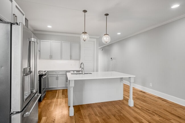 Building Photo - 4604A Michigan Ave