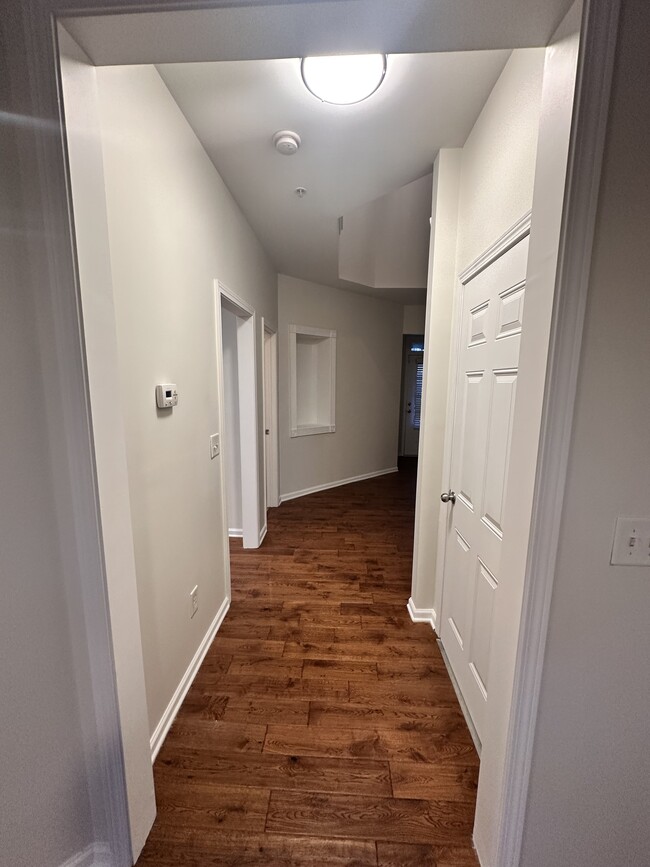 Building Photo - 1624 Caswell Pkwy