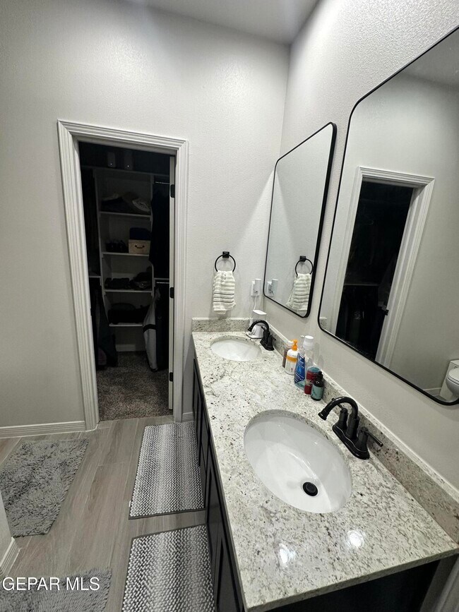 Building Photo - 10729 Deion Sanders Dr