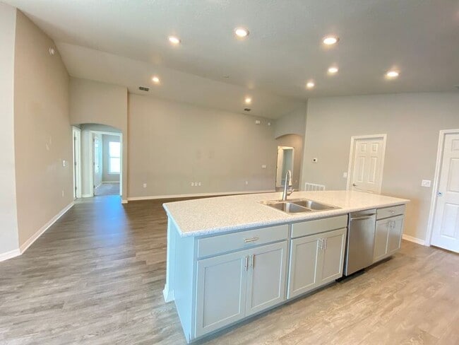 Building Photo - 188 Foxtail Loop