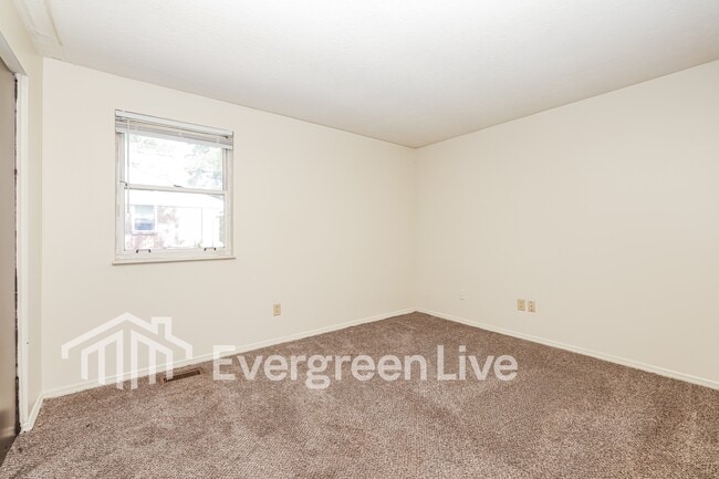 Building Photo - 8178 Mt Hood