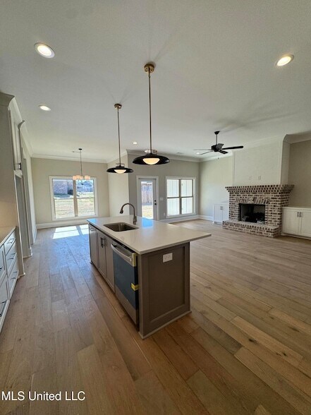 Building Photo - 115 Southern Oak Wy