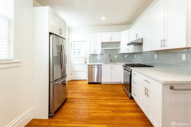 Building Photo - 2759 Union St