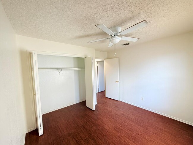 Building Photo - 1213 Ridgemont St