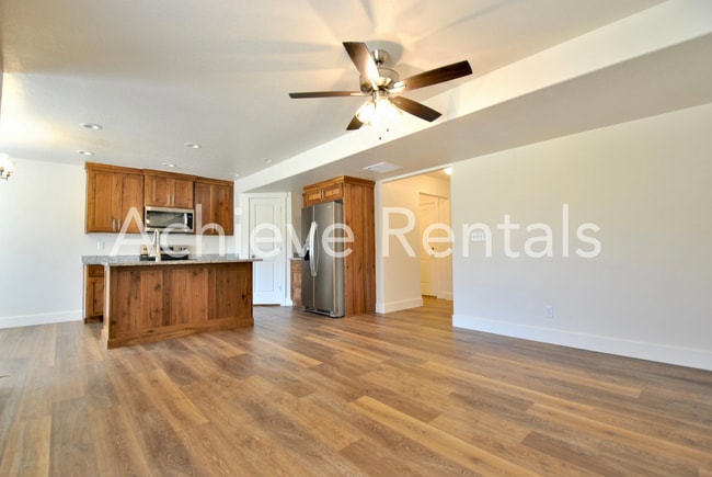 Building Photo - Conveniently Located North Logan Village Townhome | Near Utah State and Hospitals