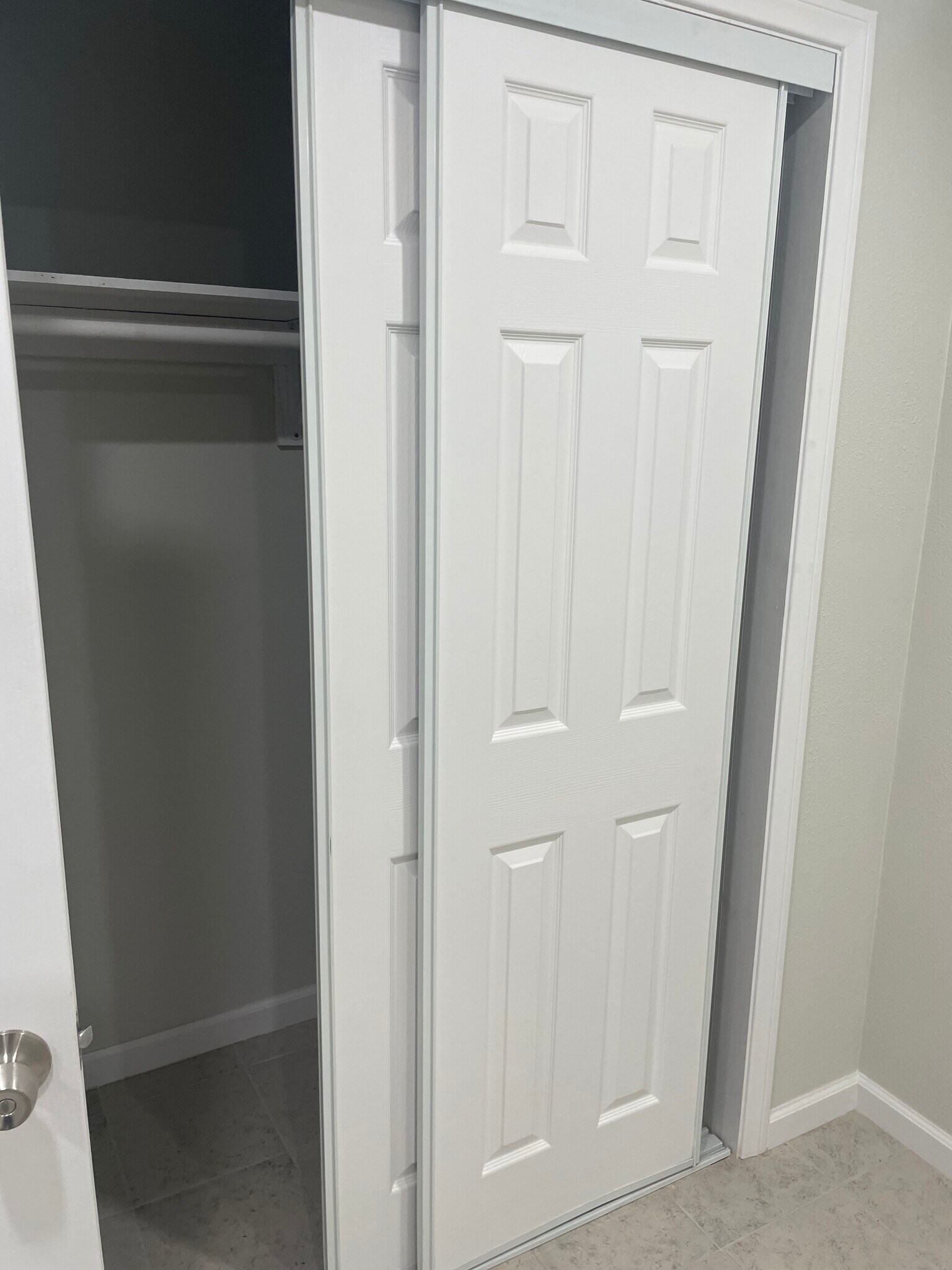 Building Photo - 23963 Lodge Dr