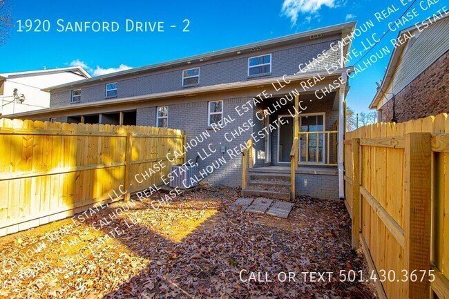 Building Photo - 1920 Sanford Dr