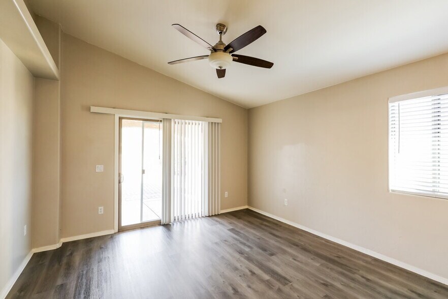 Building Photo - 6898 W Quailwood Way