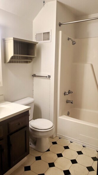 Building Photo - 1050 Curtis St