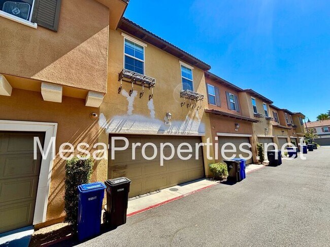 Building Photo - 2922 E Via Fiano