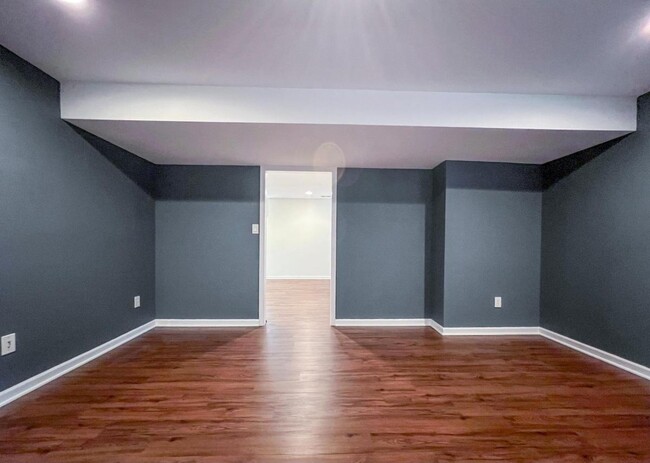 Building Photo - 3909 Beeker Mill Pl