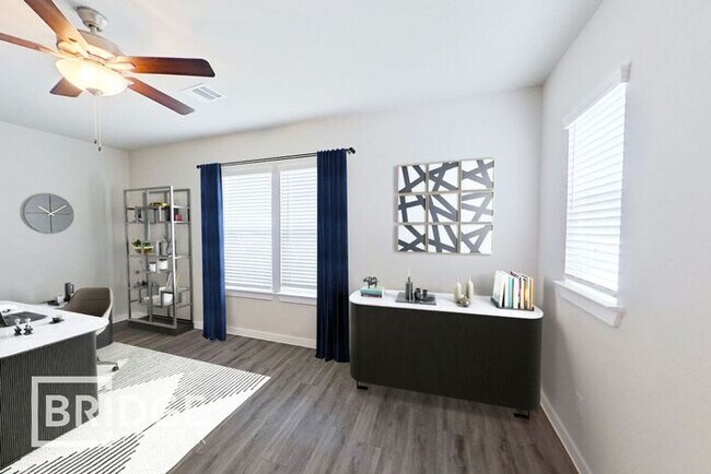 Building Photo - 365 Huisache St