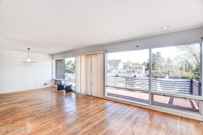 Building Photo - 167-169-169 N Main St