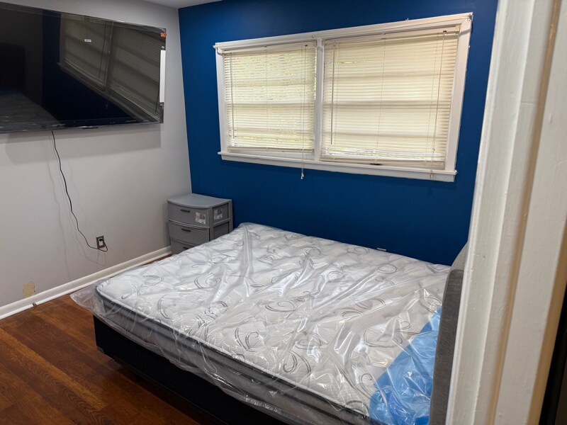 Building Photo - 153 Oakcliff Ct NW