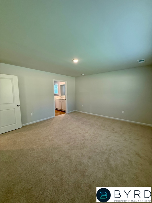 Building Photo - 421 Rivanna Hl Rd