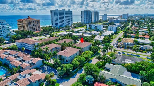 Building Photo - 921 Osceola Dr