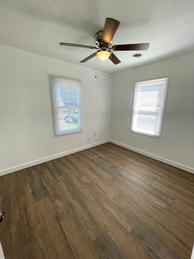 Building Photo - 1310/1312 Mahan Ave