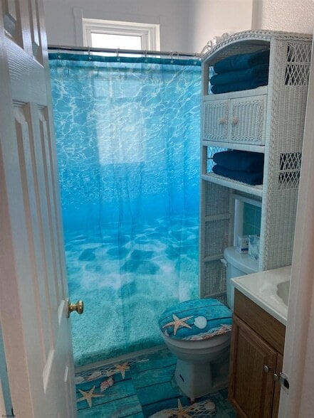 Building Photo - 101 E Cresse Ave