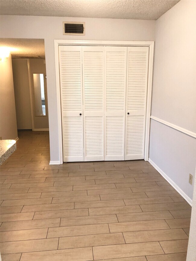 Building Photo - 2120 El Paseo St