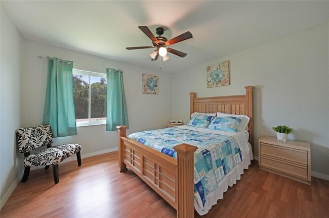 Building Photo - "Charming 3-Bedroom Retreat with 1678 Sq F...