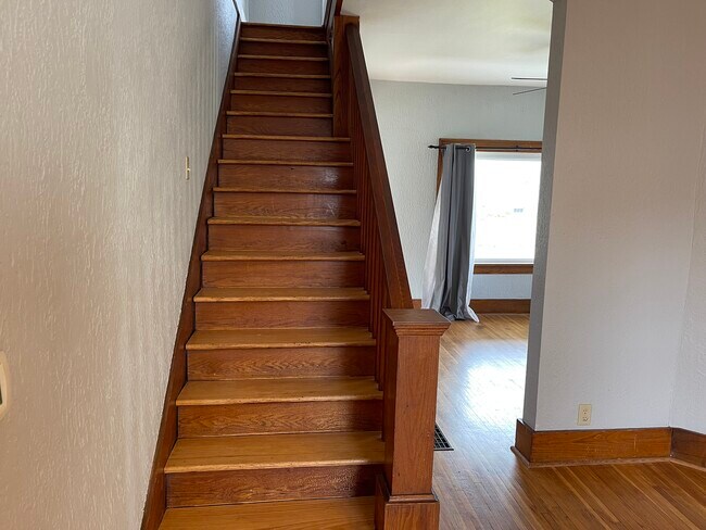 Building Photo - 10 S Preston St