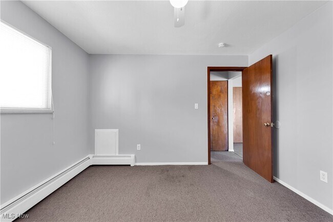 Building Photo - 18809 Bella Dr