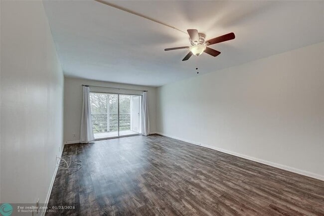 Building Photo - 4401 Martinique Ct