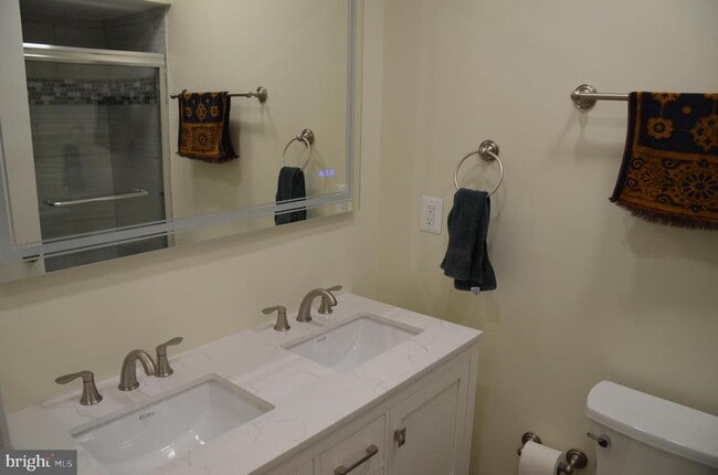 Building Photo - 9012 Paddock Ln