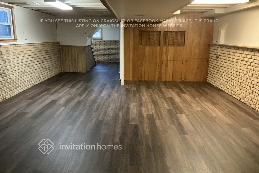 Building Photo - 6723 W 63rd St