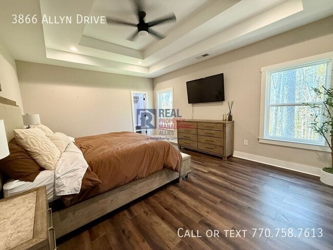 Building Photo - 3866 Allyn Dr NW